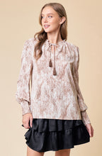 Load image into Gallery viewer, TIE-NECK SMOCKED CUFF BLOUSE
