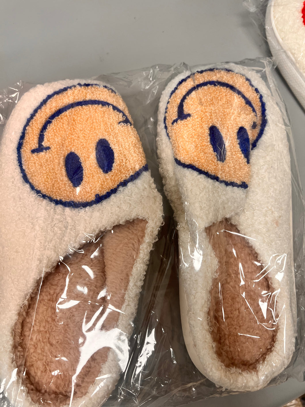 COZY LOUNGE SLIPPERS