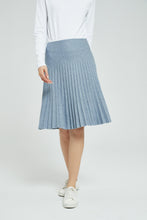Load image into Gallery viewer, MM YEAR ROUND PLEATED - VINTAGE DENIM WASH
