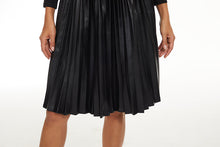 Load image into Gallery viewer, PURPLE LABEL (Plus Size) MM PLEATHER PLEATED

