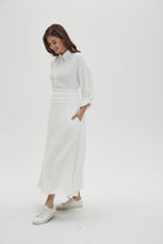 Load image into Gallery viewer, WHITE GAUZE SKIRT byMM
