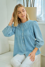 Load image into Gallery viewer, PUFF SLEEVED TENCEL SHIRT
