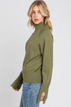 Load image into Gallery viewer, SPLIT CUFF THIN KNIT SWEATER
