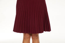 Load image into Gallery viewer, MM YEAR ROUND PLEATED - MAROON
