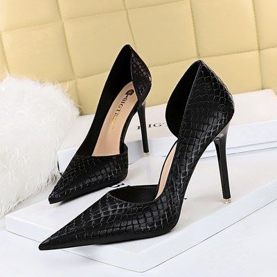 SNAKE PRINT POINTED HEEL